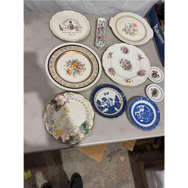 Collectible platters and plates, etc.
