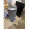Image 1 : Step garbage can