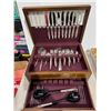 Image 1 : Flatware in case
