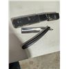 Image 1 : Straight blade razor