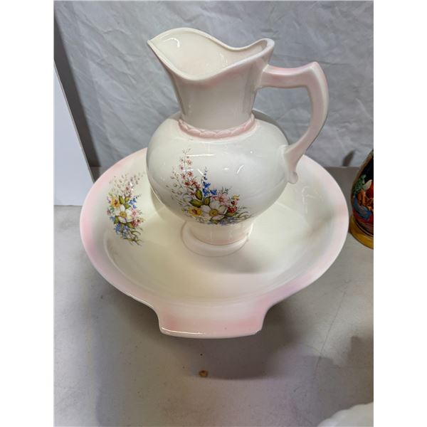 Picture and bowl ball has been repaired