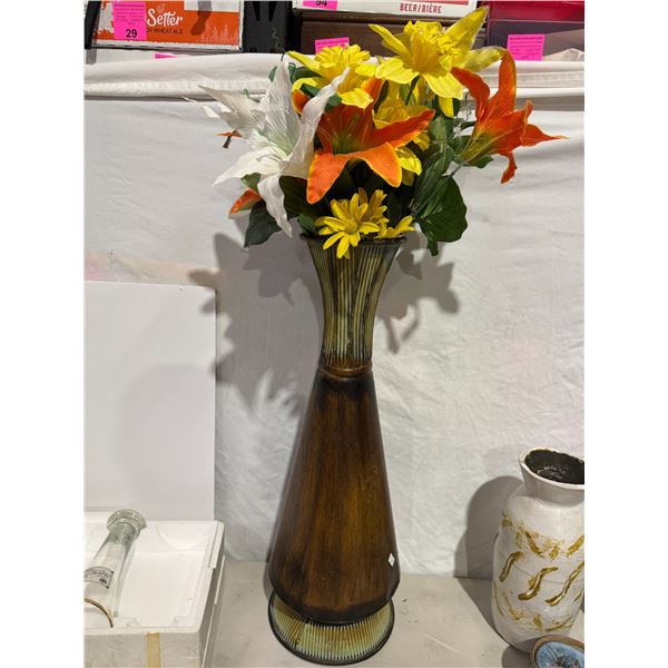 vase with flowers
