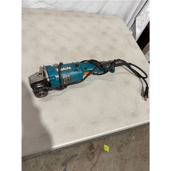 Makita grinder