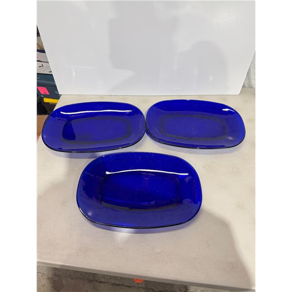 Blue plates