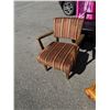 Image 1 : Vintage chair