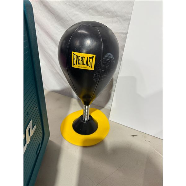 Everlast punching item