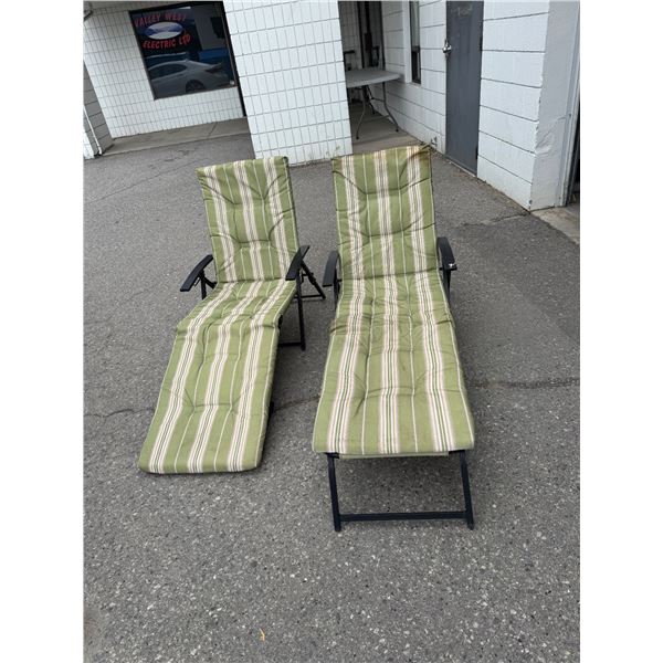 patio lounge chairs