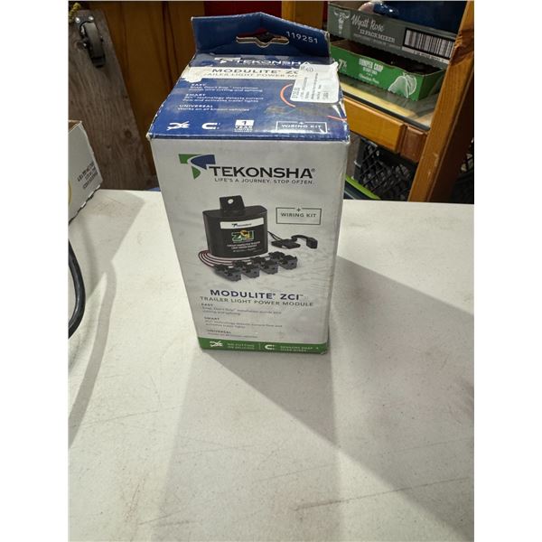 Trailer light power module