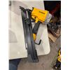 Image 1 : Dewalt nailer