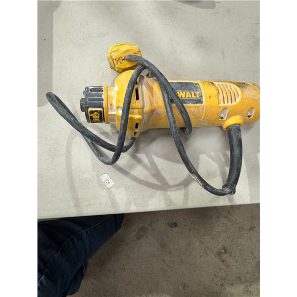 DeWalt cut out tool