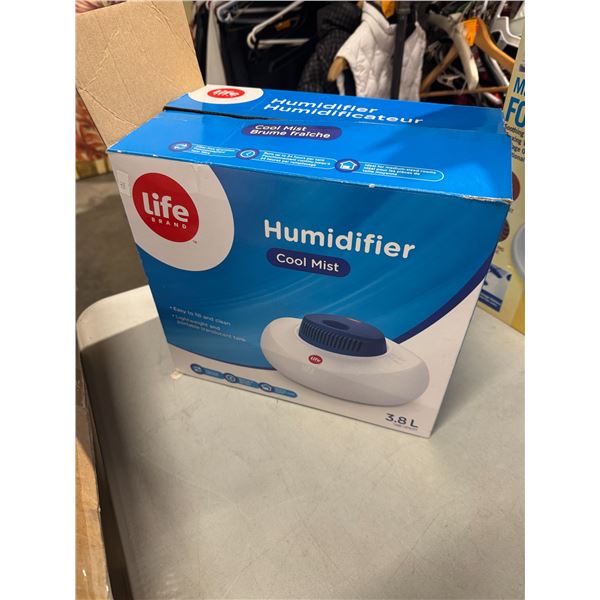 Humidifier, cool mist