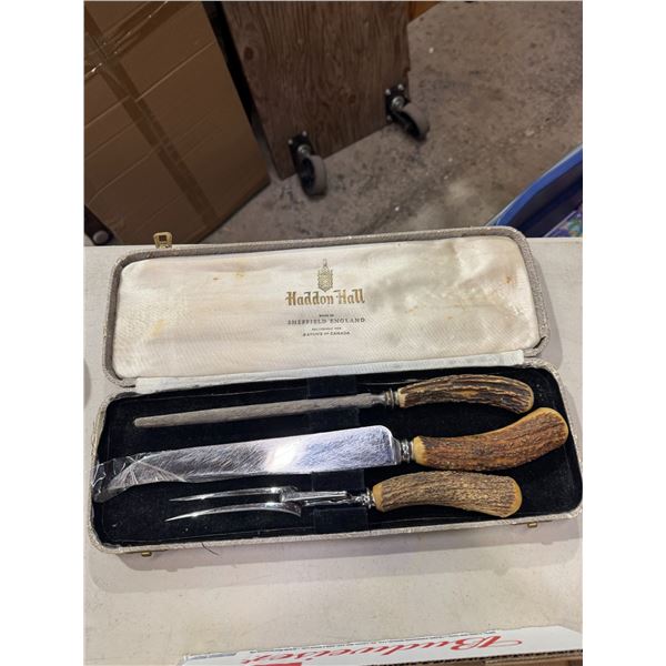 Carving set
