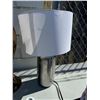 Image 1 : Lamp