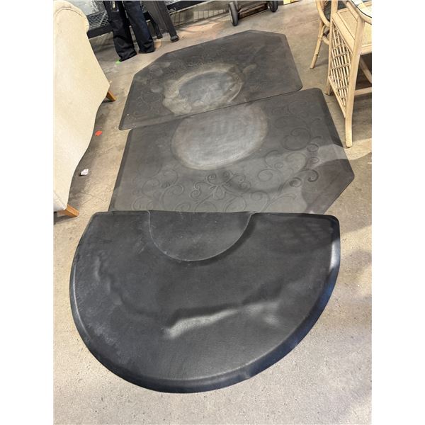 3 anti-fatigue mats