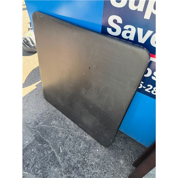 Folding table small hole