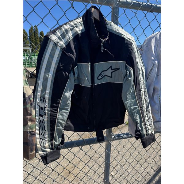 Alpine stars medium riding coat, no liner