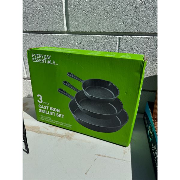 3 cast iron skillet set
