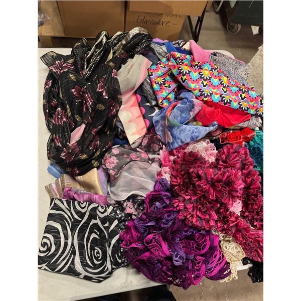 Scarf lot