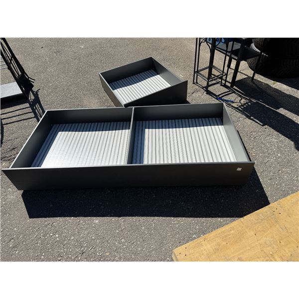 Under the bed, Storage