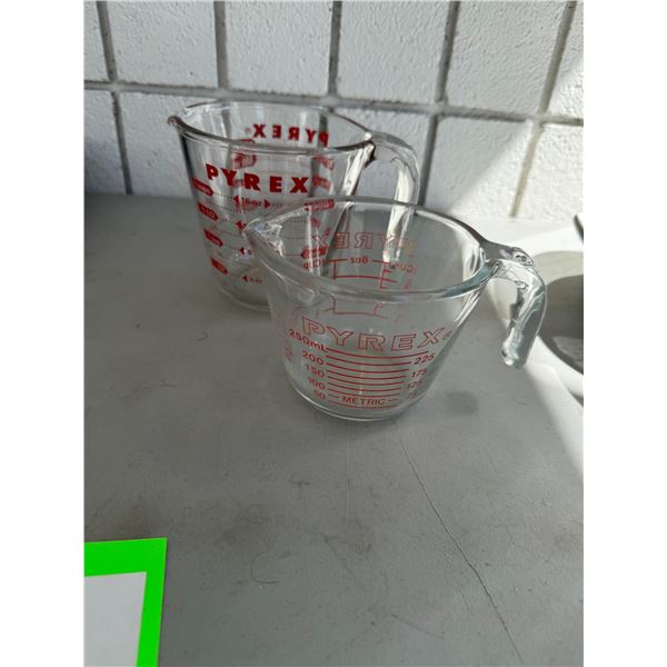Pyrex  measuring cups