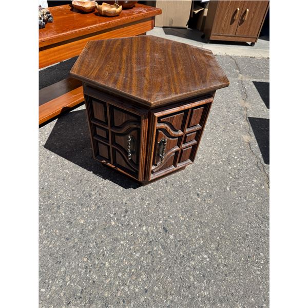 Vintage drum style table