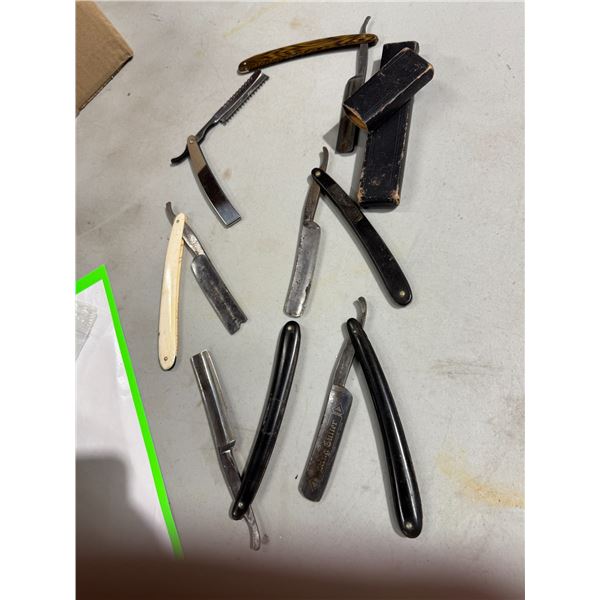 Straight blade shaver blades