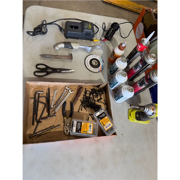 Assorted garage related items