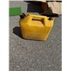 Image 1 : Diesel container