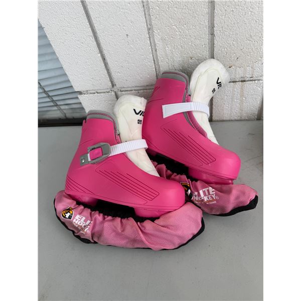Girls figure skate size 12/13 M