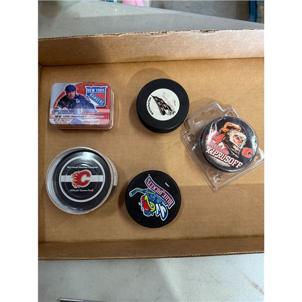 Collectible pucks