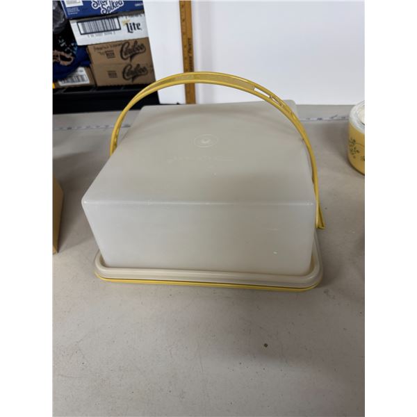 Vintage Tupperware carrier