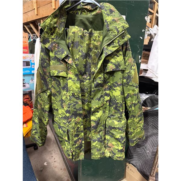 Rain suit size in pictures