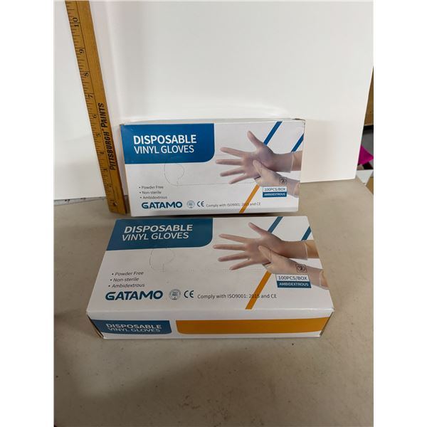 Disposable vinyl gloves