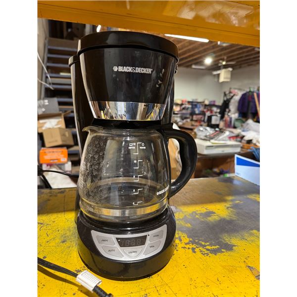 Programmable coffee pot Black & Decker