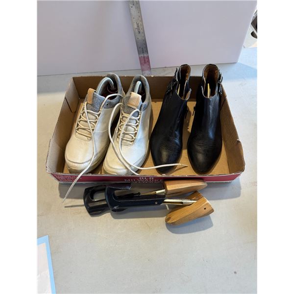 Shoes size 7.5 and size 8 and shoe stretchers