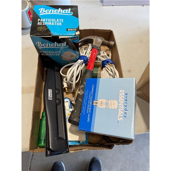 Miscellaneous household garage items
