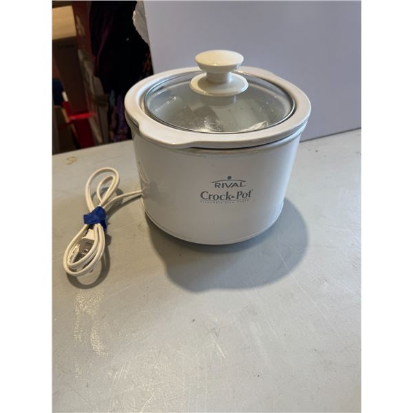 Small rival crockpot
