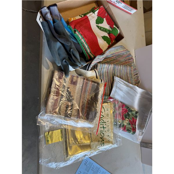 Miscellaneous, lot, placemats, etc.