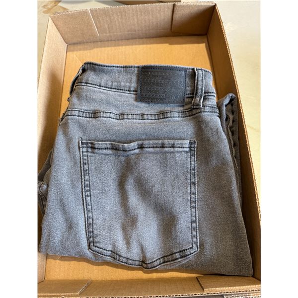 Volcom jeans size 31