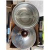 Image 1 : Pyrex divided dish with lid