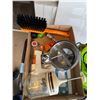 Image 1 : Chopper, bottle, stoppers, etc.