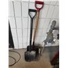 Image 1 : Shovels