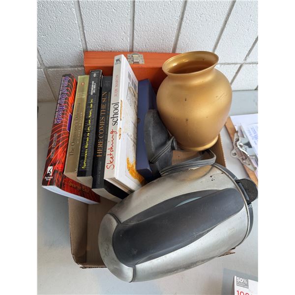Books Kettle vase