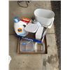 Image 1 : Household items