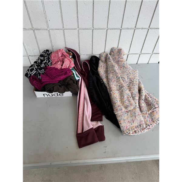 Women's small clothing