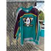 Image 1 : Mighty ducks jersey