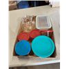 Image 1 : Reusable containers