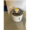 Image 1 : Pet fountain