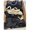 Image 1 : Small medium tops