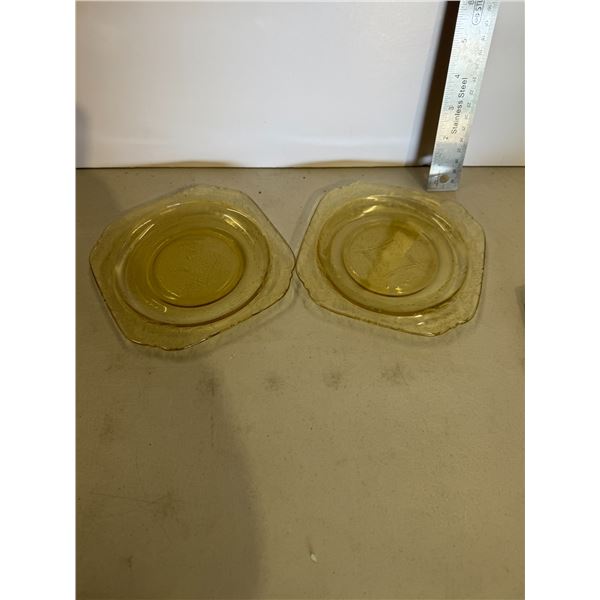 Federal Glass Madrid Amber 9-inch plates